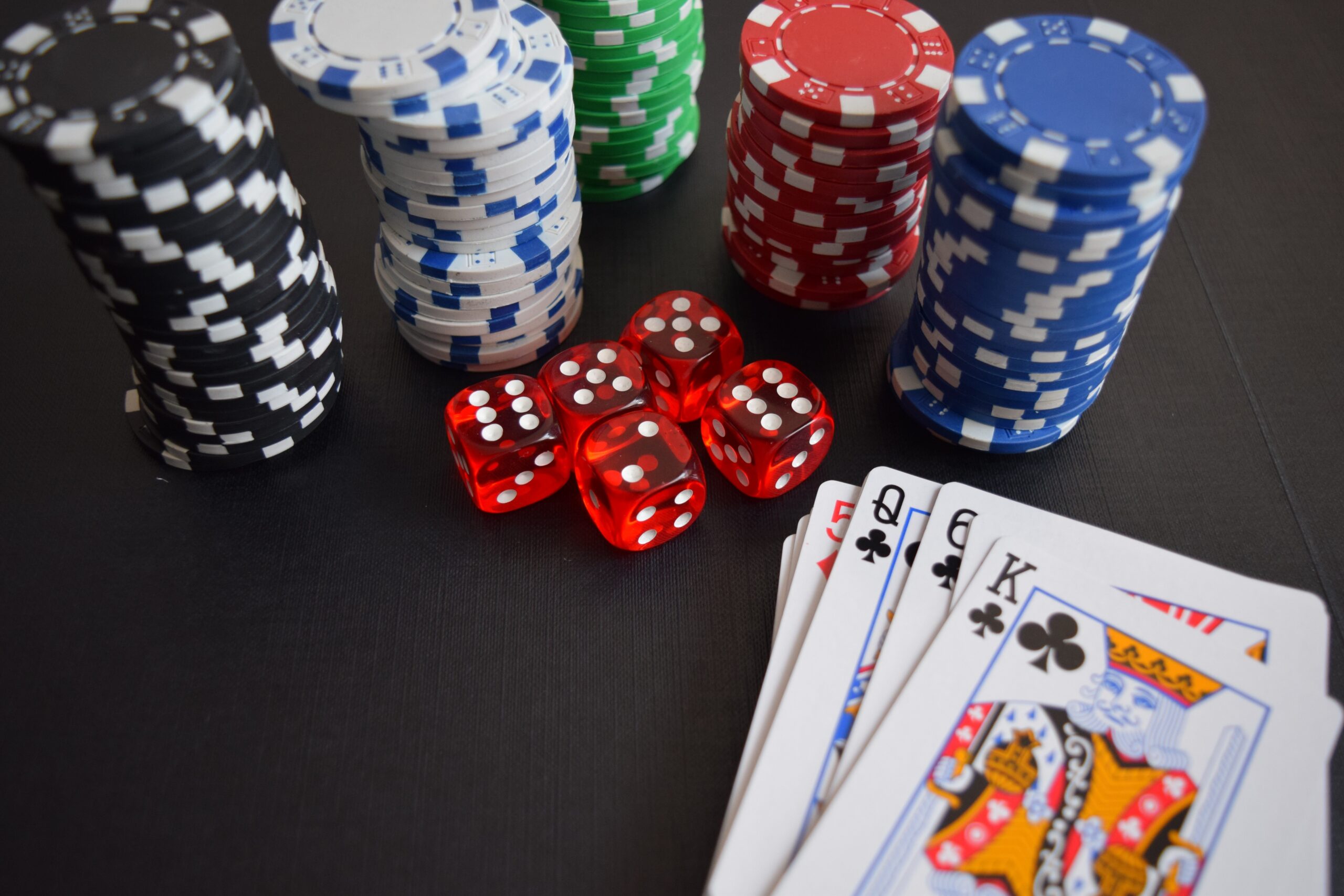 Is It Safe To Use Or Download Online Casinos?